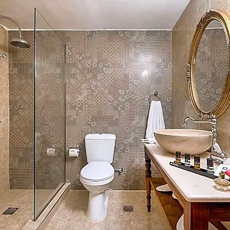 Sperveri Boutique فندق Rhodes City